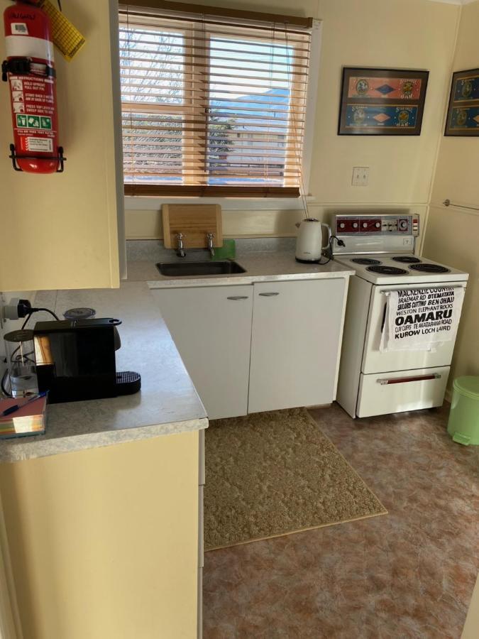 אומראמה Cosy 1960'S Kiwi Holiday House מראה חיצוני תמונה